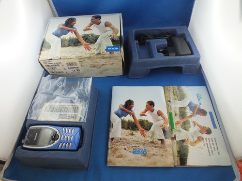 Nokia 8210 blu cellulare cult